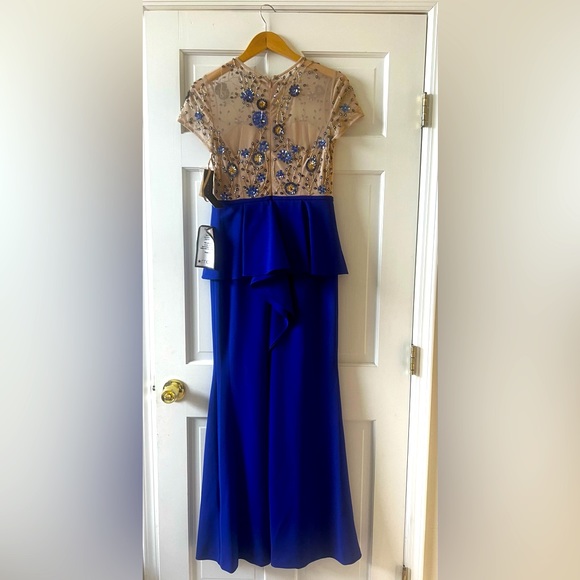 Evening gown - Picture 2 of 3